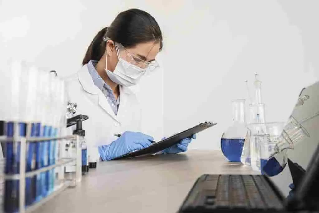 LIS Labor und Patientensicherheit: Mehr Präzision bei Analysen