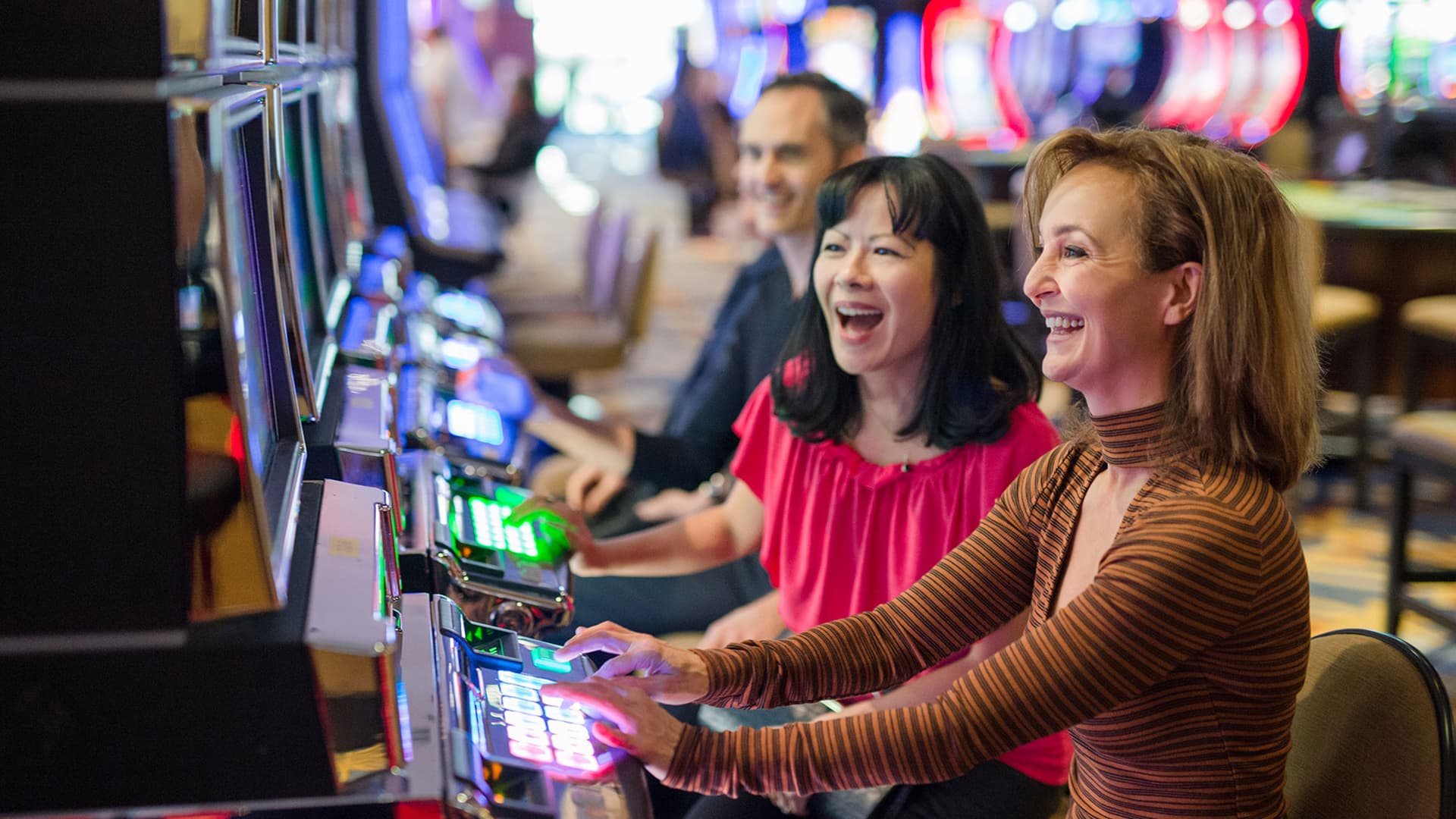 Landbasierte Casinos: Das luxuriöse Erlebnis, das weit über das Glücksspiel hinausgeht