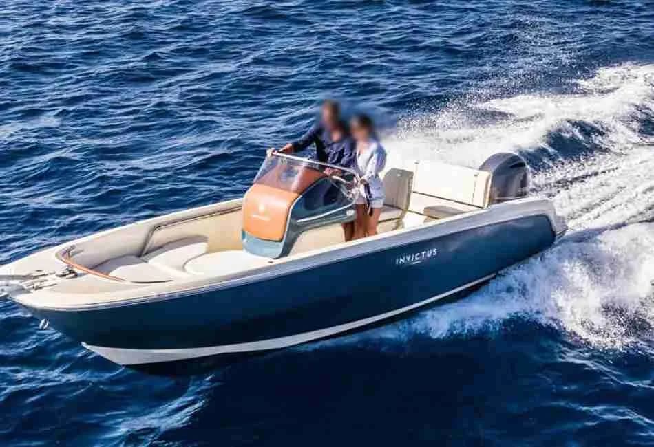 Warum Boot Mieten die perfekte Kombination aus Abenteuer und Luxus ist